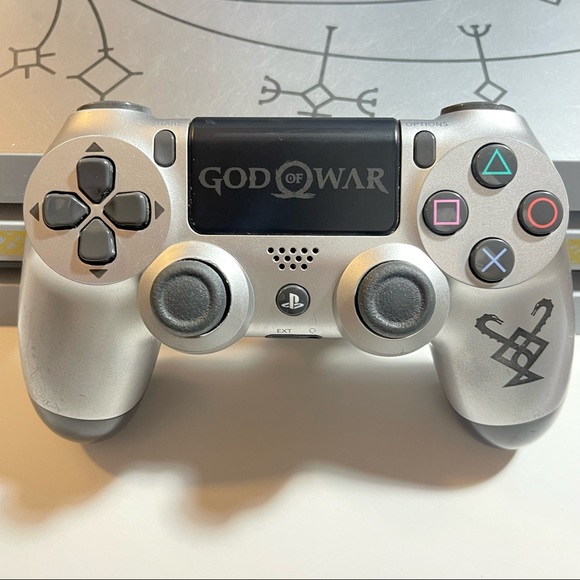 (BUNDLE) PlayStation 4 Pro God of War Limited Edition W/ 1 Game, & Accessories! - Picture 4 of 16